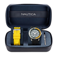 Nautica Pacific Beach Set Roloi Batarias me Mavro kai Kitrino Kaoutsouk Louraki NAPPBS165
