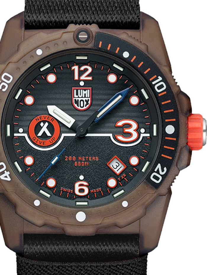 Luminox Bear Grylls Survival Eco Roloi Batarias me Mavro ufasmatino Louraki XB.3721.ECO