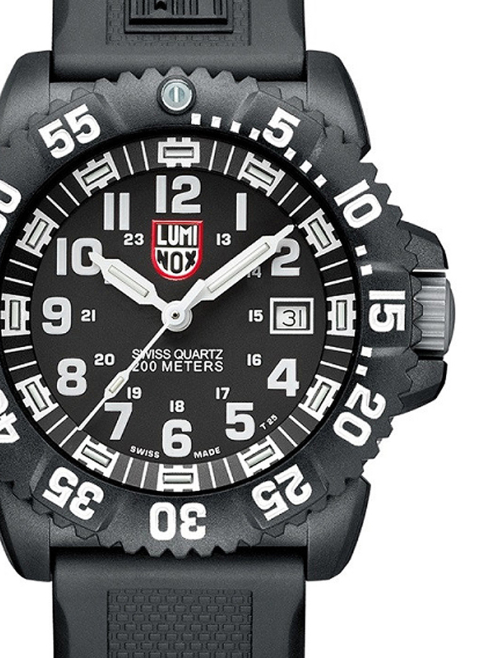 Luminox Navy Seal Colormark 3050 Series Roloi Batarias me Mavro Kaoutsouk Louraki XS.3051.F